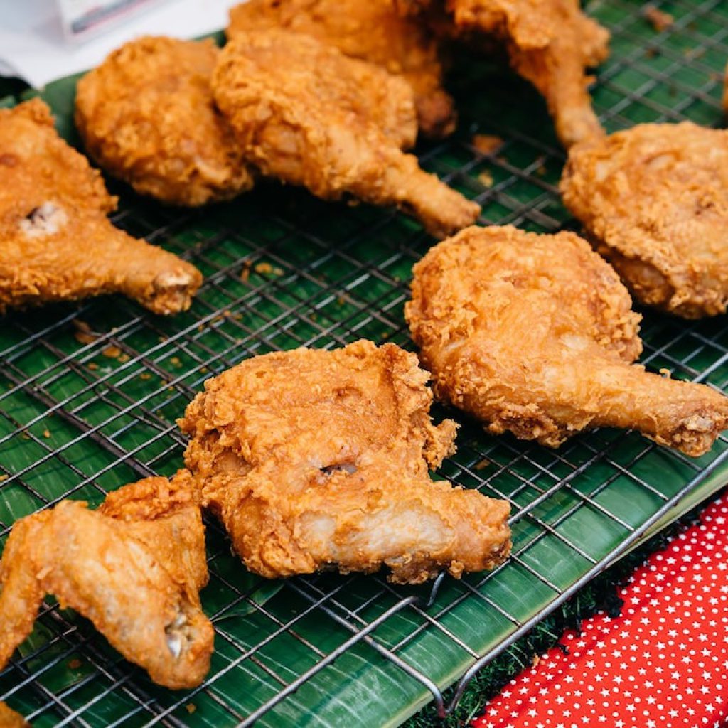 Paniertes Hähnchen - finden Sie das Rezept für das kultige Hähnchen nach amerikanischer Art - Foto von Markus Winkler - Pexels