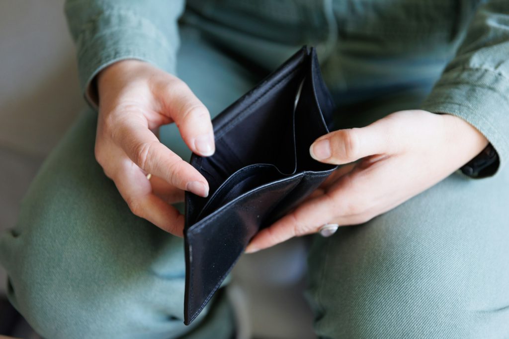 Inflation, Zinsen, Unsicherheit - Finanzierungslösungen in bewegten Zeiten - Bild von Frank van Hulst auf unsplash