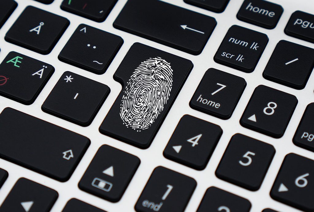 Digitale Identität - warum eine professionelle Email den Unterschied macht - Bild von TheDigitalWay - pixabay