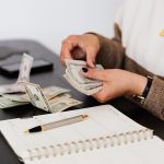 Tokenomics - Wie ökonomische Regeln über Erfolg oder Misserfolg von Krypto-Projekten entscheiden - Bild von Karolina Grabowska - Pexels