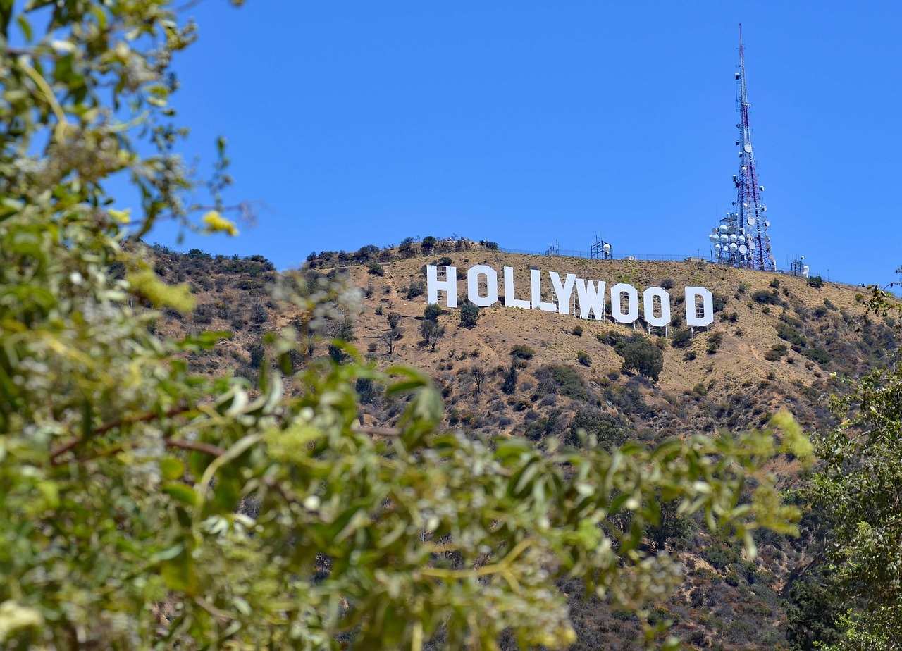 KI-Studio versus Hollywood - Foto von Alexander Naumann - TreptowerAlex (Pixabay) KI-Studio versus Hollywood - Foto von Alexander Naumann - TreptowerAlex Pixabay