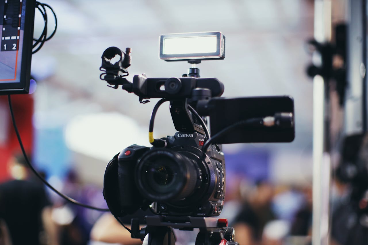 Professioneller Videodreh - Foto von Bruno Massao - Pexels