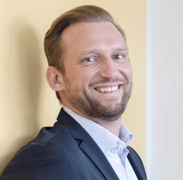 “Ist die Logistikbranche ein Effizienzbolzen oder Verschwender?” Im Dialog mit Dr. Philipp Wahl, Managing Partner bei LOGSTERS